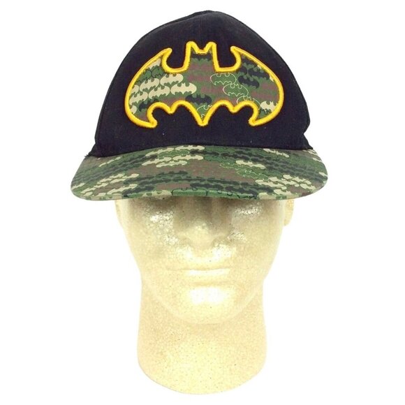 Batman Logo Camo Youth Hat Cap Fitted Size M/L Black Green - Picture 1 of 7